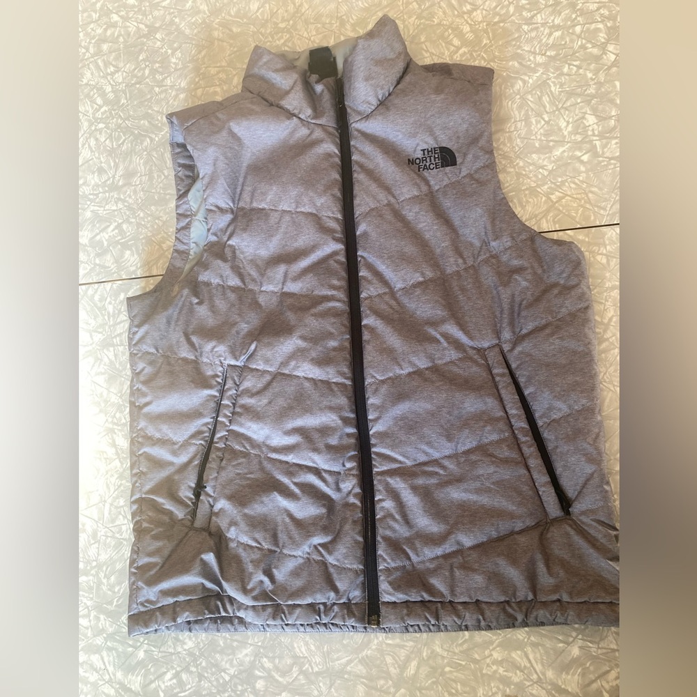 Men’s Northface Vest
